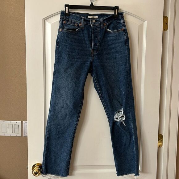 Levi’s Wedgie Straight button fly raw hem ankle dark wash, denim jeans size 30 - Picture 3 of 11